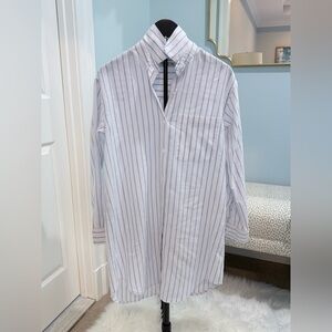 Faherty White and Blue Striped Casual Button Down Shirt